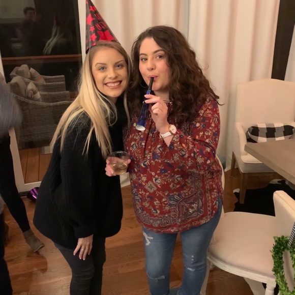 Meet your posher! - Picture 7 of 7